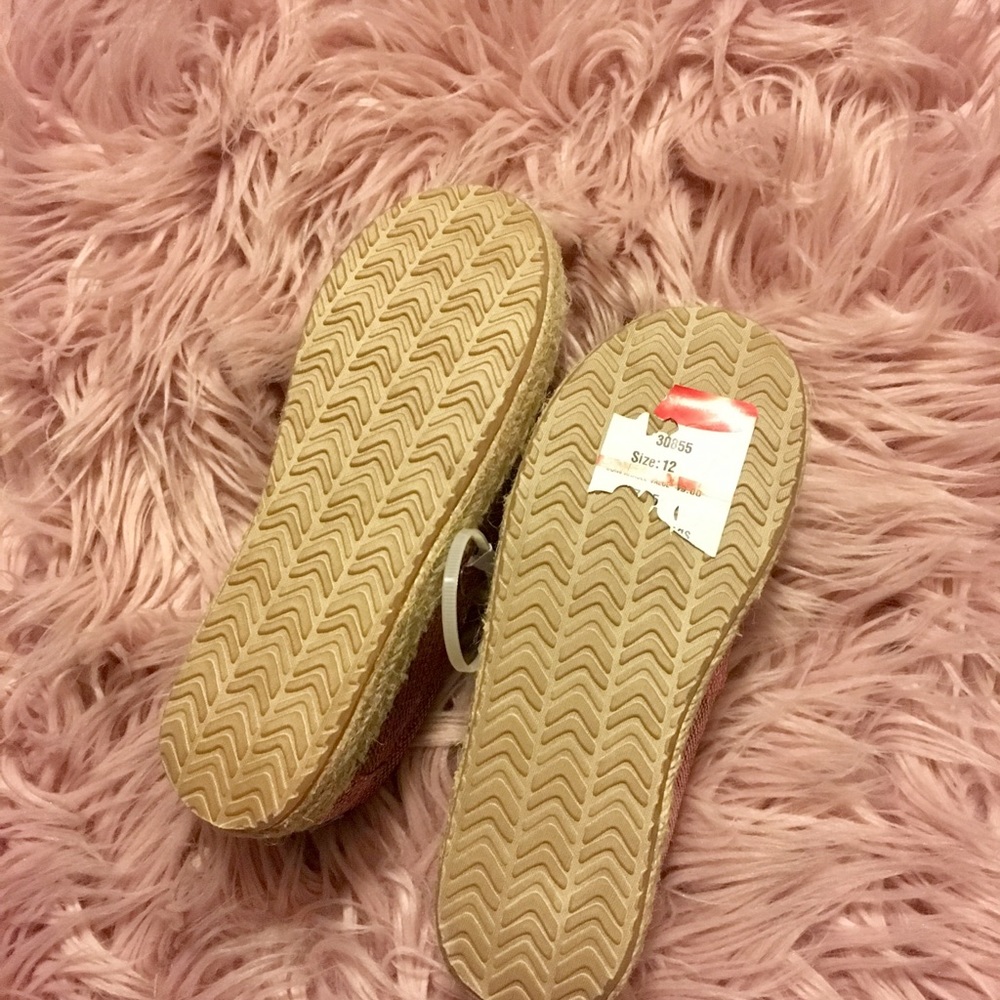 Shoes - Picture 3 of 3
